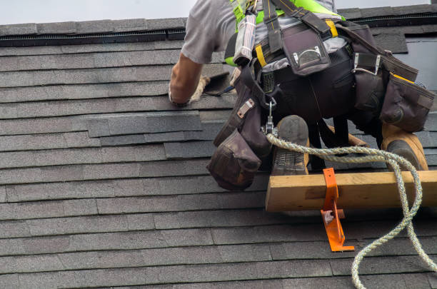 Roof Gutter Cleaning in Lisbon Falls, ME